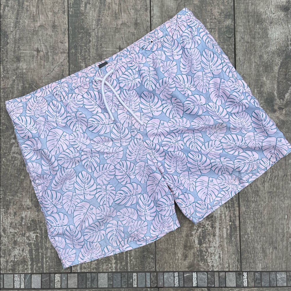 City Streets Men’s Swim Trunks - NWOT
